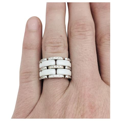 bague chanel céramique blanc|bagues ultra chanel.